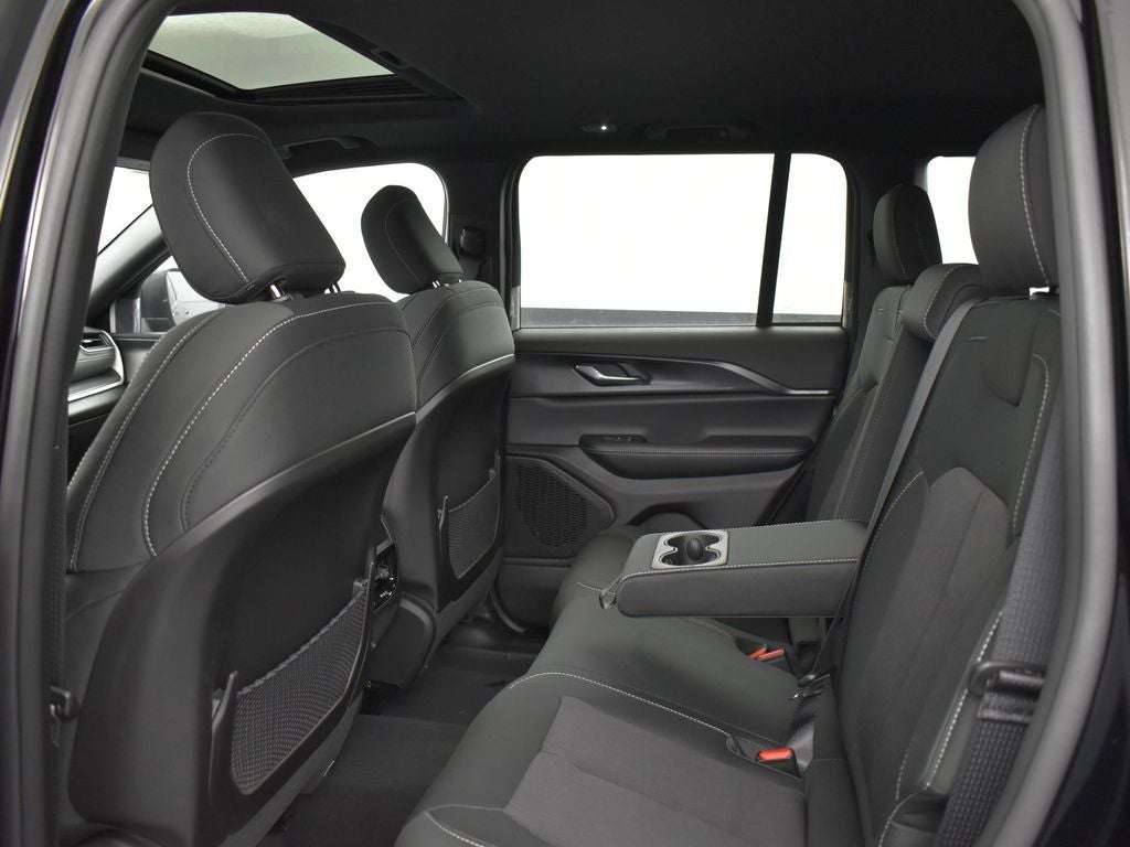 2026 Jeep Grand Cherokee GRAND CHEROKEE LAREDO X 4X2