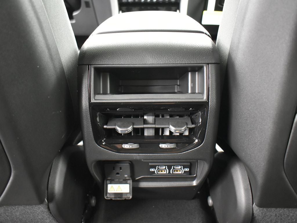 2026 Jeep Grand Cherokee GRAND CHEROKEE LAREDO X 4X2