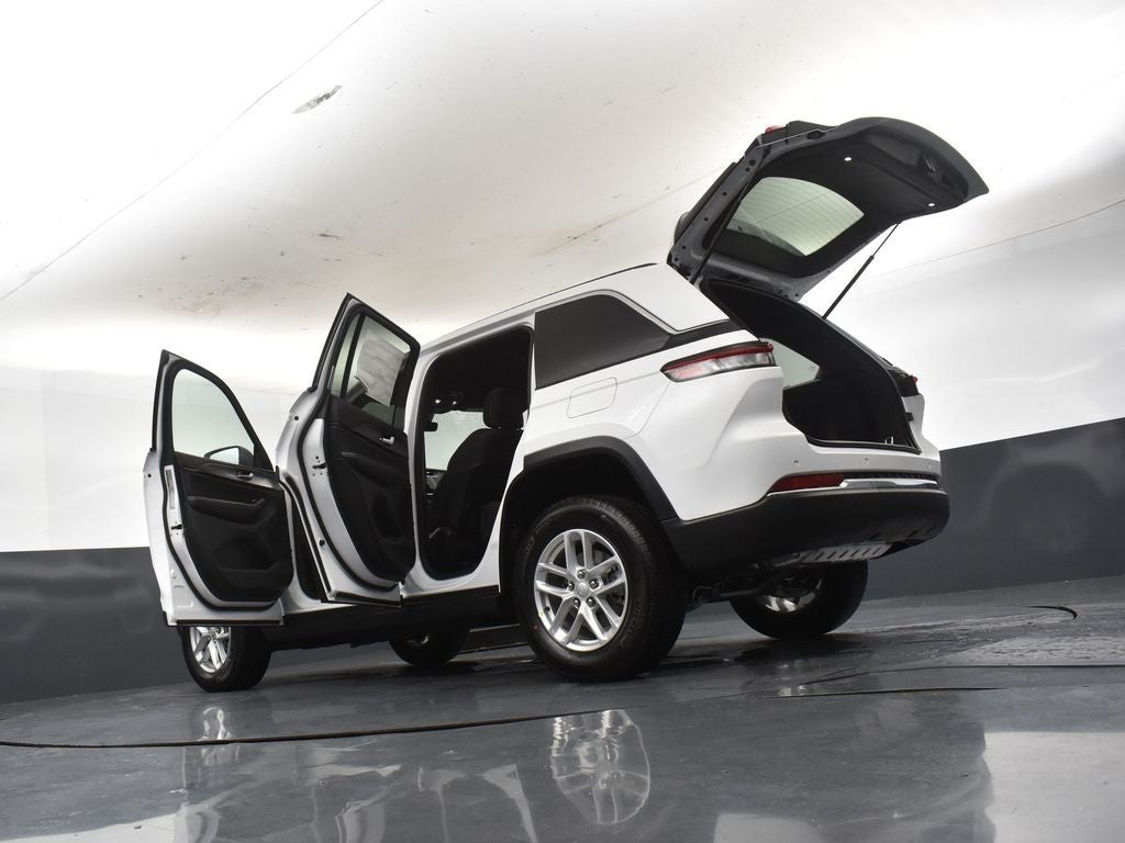 2026 Jeep Grand Cherokee GRAND CHEROKEE LAREDO 4X2