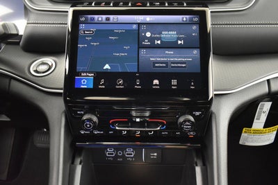 2027 Jeep Grand Cherokee GRAND CHEROKEE LAREDO 4X2