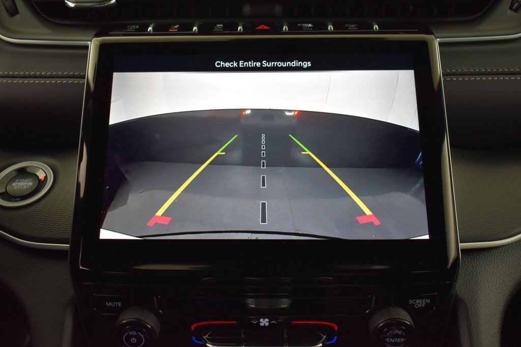 2027 Jeep Grand Cherokee GRAND CHEROKEE LAREDO 4X2