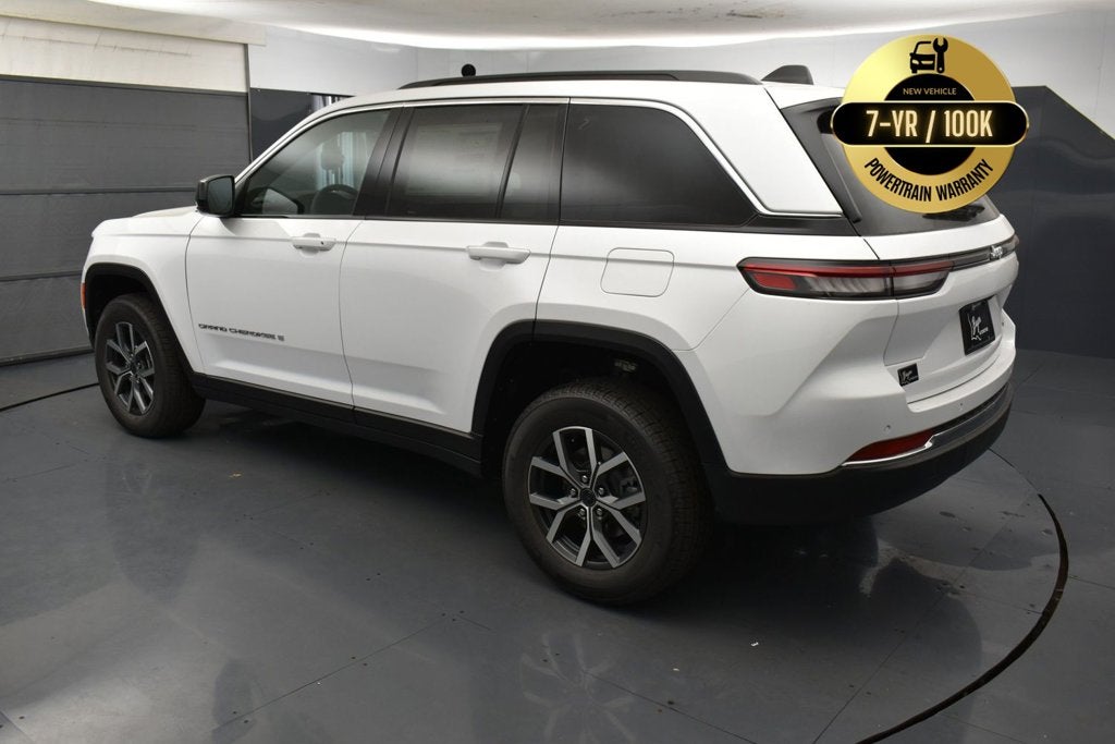 2027 Jeep Grand Cherokee GRAND CHEROKEE LAREDO 4X2