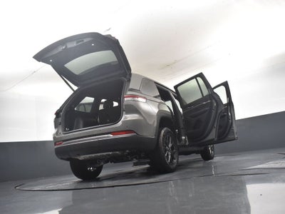 2027 Jeep Grand Cherokee Laredo Altitude