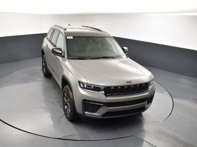 2027 Jeep Grand Cherokee Laredo Altitude