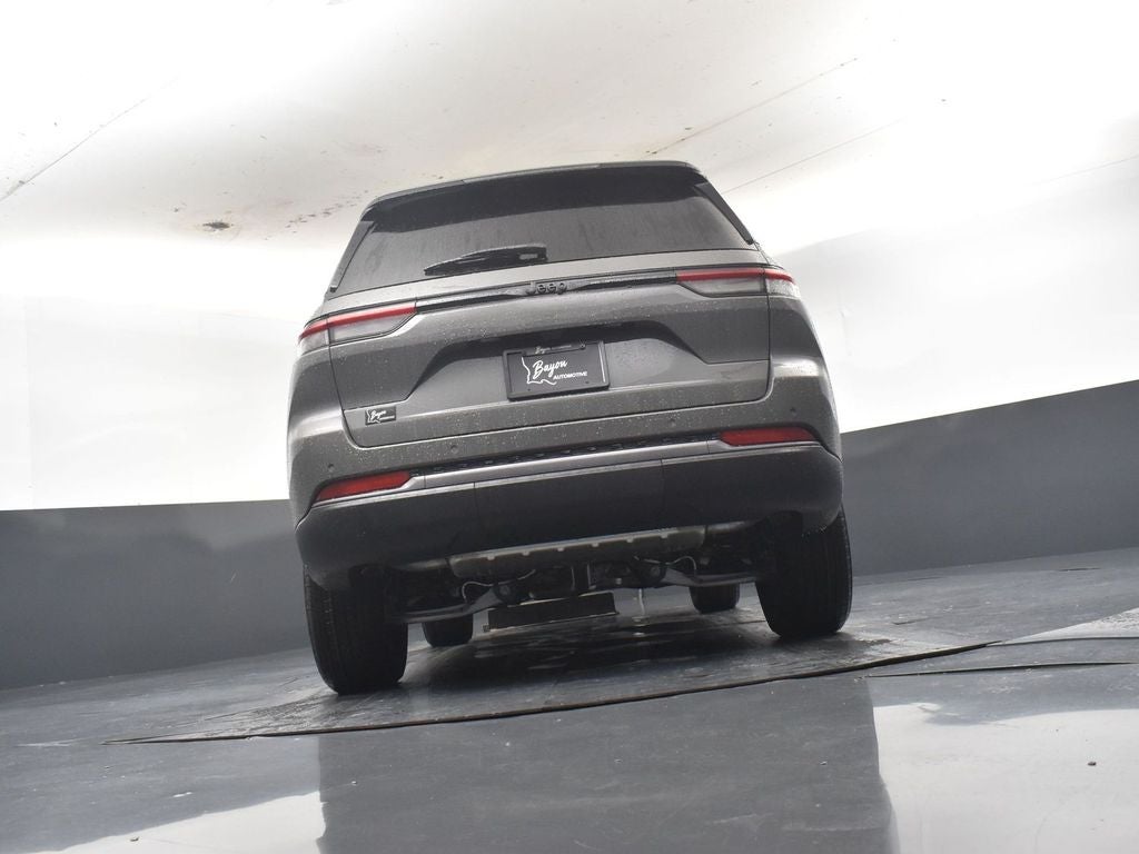 2027 Jeep Grand Cherokee Laredo Altitude
