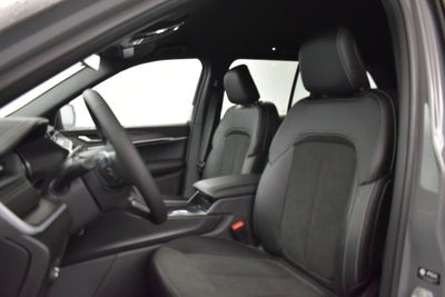 2027 Jeep Grand Cherokee Laredo Altitude