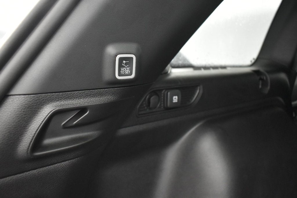 2027 Jeep Grand Cherokee Laredo Altitude
