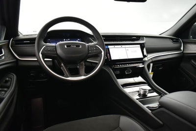 2027 Jeep Grand Cherokee Laredo Altitude