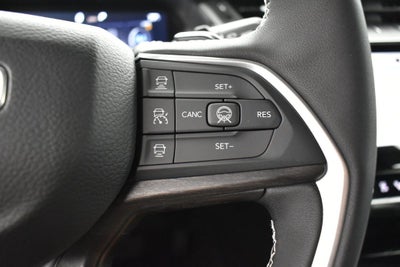 2027 Jeep Grand Cherokee Laredo Altitude