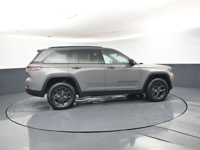 2027 Jeep Grand Cherokee Laredo Altitude