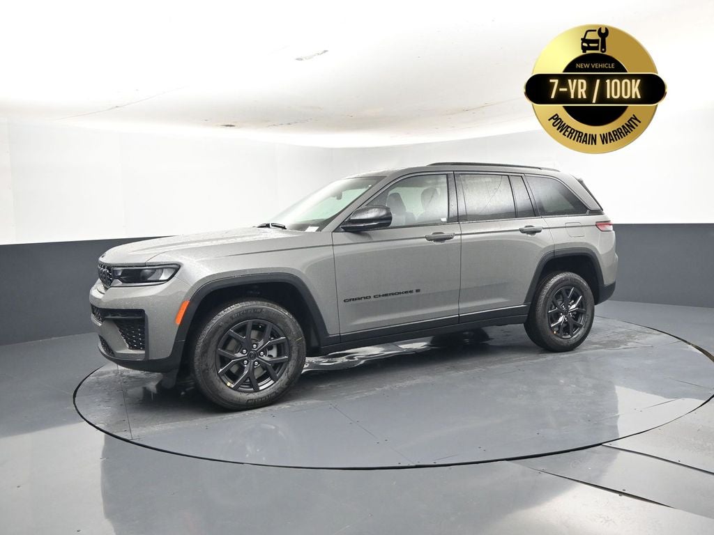 2027 Jeep Grand Cherokee Laredo Altitude