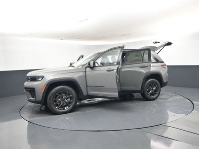 2027 Jeep Grand Cherokee Laredo Altitude