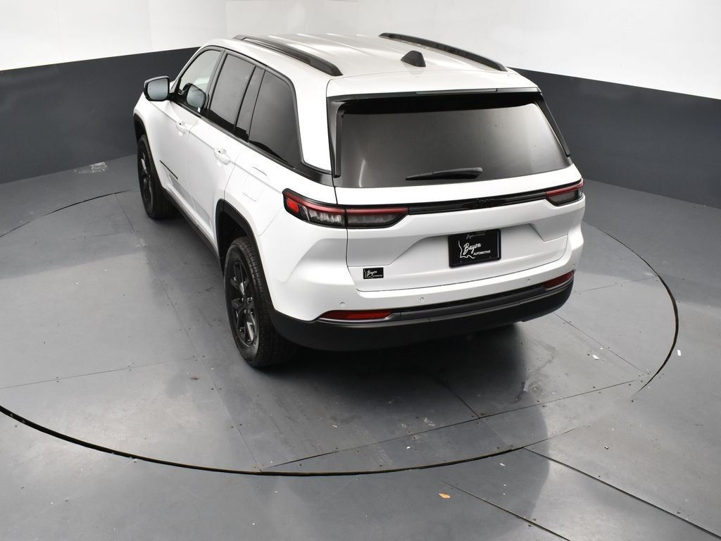 2026 Jeep Grand Cherokee GRAND CHEROKEE LAREDO ALTITUDE 4X2