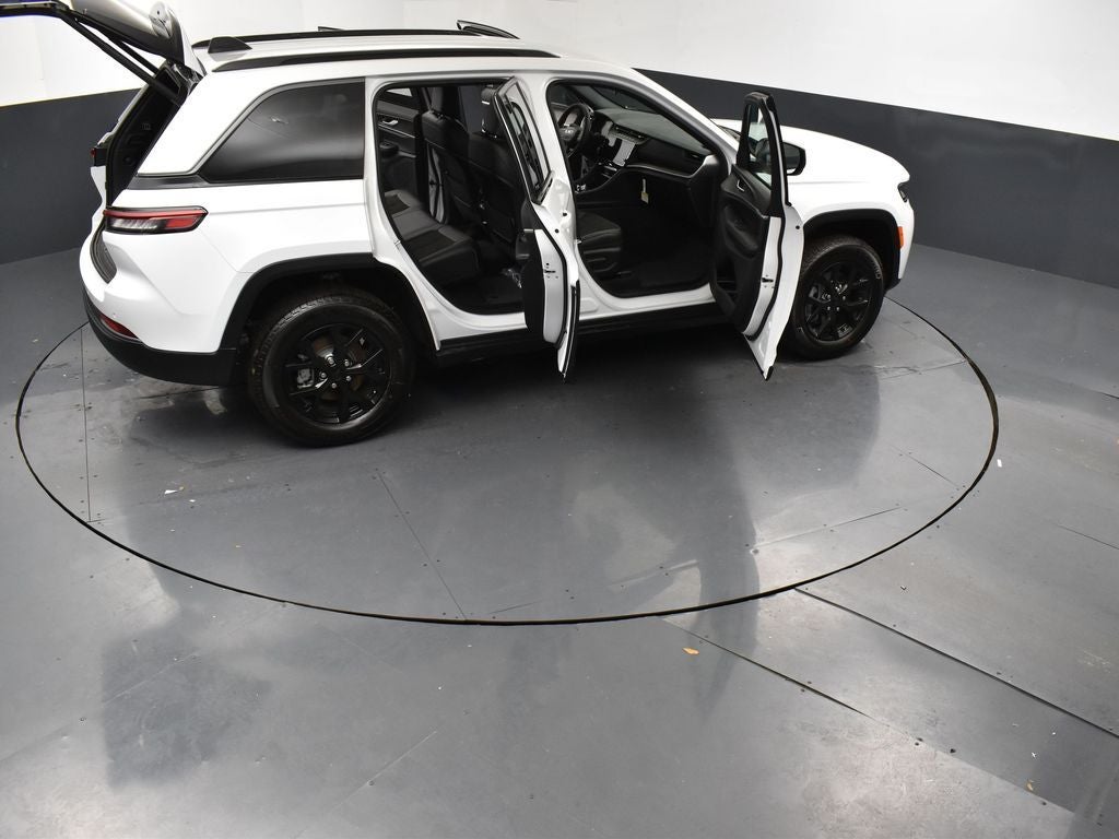 2026 Jeep Grand Cherokee GRAND CHEROKEE LAREDO ALTITUDE 4X2