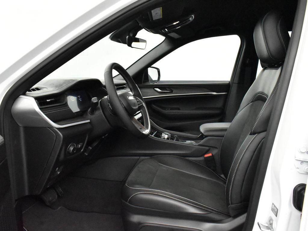 2026 Jeep Grand Cherokee GRAND CHEROKEE LAREDO ALTITUDE 4X2