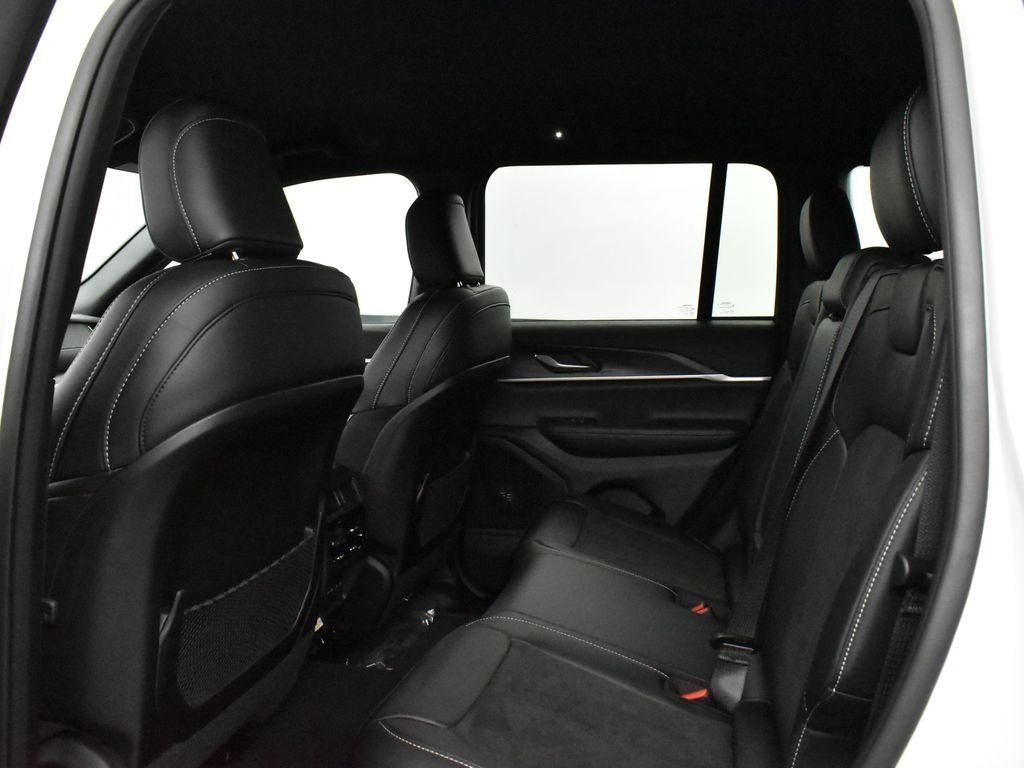 2026 Jeep Grand Cherokee GRAND CHEROKEE LAREDO ALTITUDE 4X2