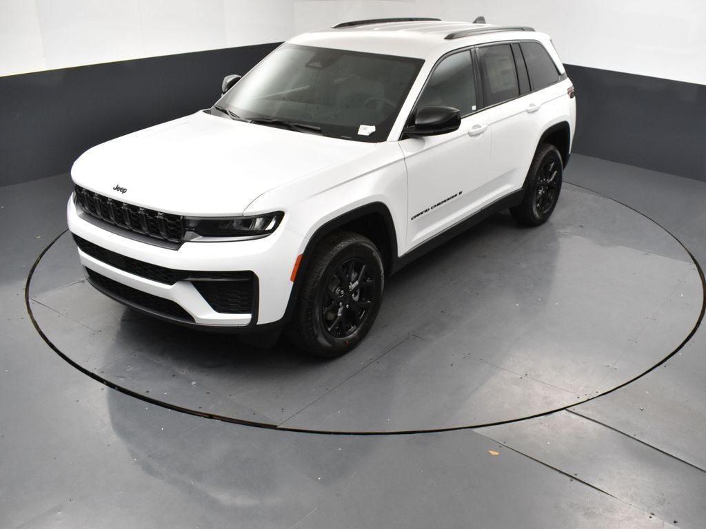 2026 Jeep Grand Cherokee GRAND CHEROKEE LAREDO ALTITUDE 4X2