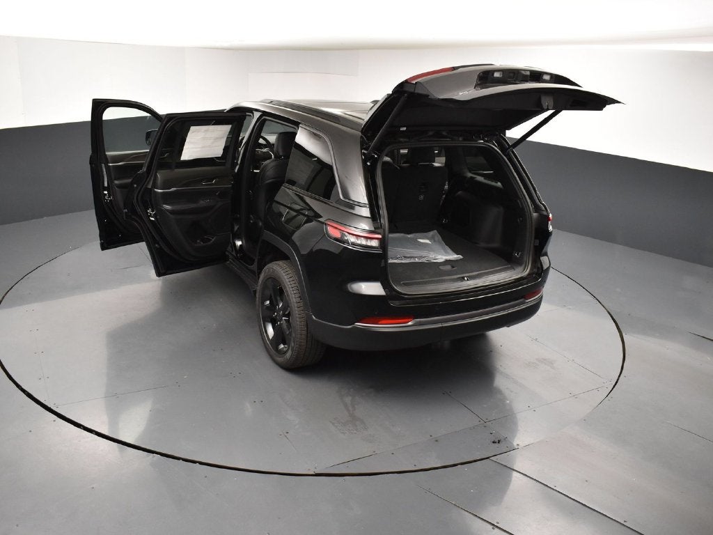 2027 Jeep Grand Cherokee GRAND CHEROKEE LIMITED 4X2