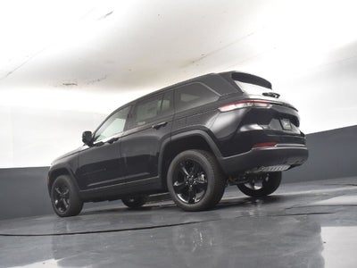2027 Jeep Grand Cherokee GRAND CHEROKEE LIMITED 4X2