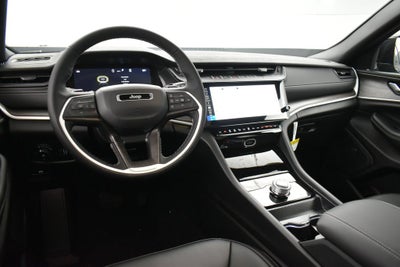 2027 Jeep Grand Cherokee GRAND CHEROKEE LIMITED 4X2