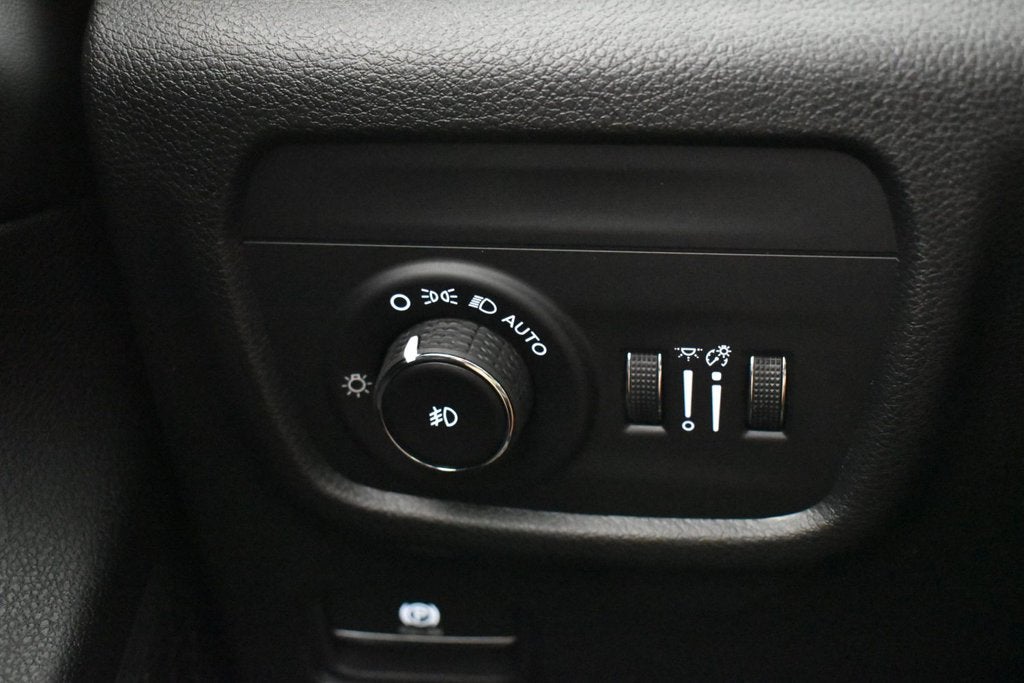 2027 Jeep Grand Cherokee GRAND CHEROKEE LIMITED 4X2