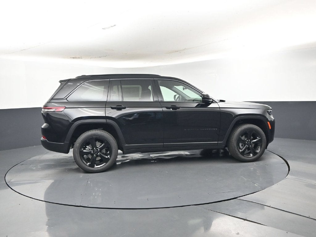 2027 Jeep Grand Cherokee GRAND CHEROKEE LIMITED 4X2