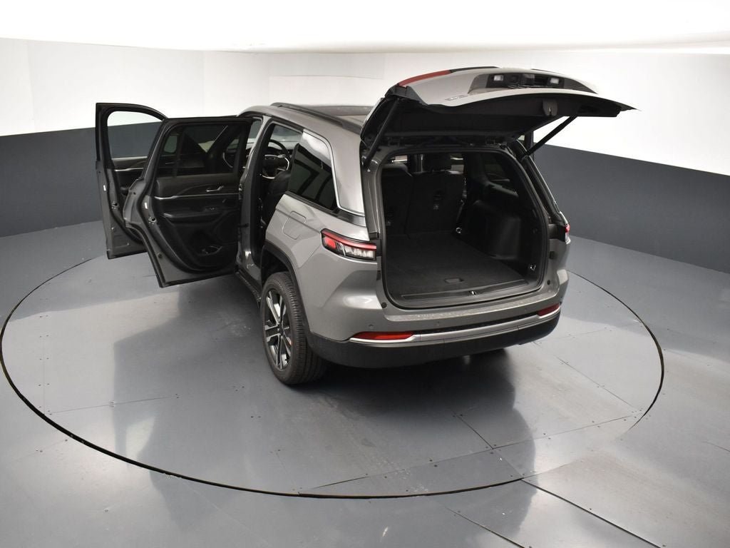 2027 Jeep Grand Cherokee Limited