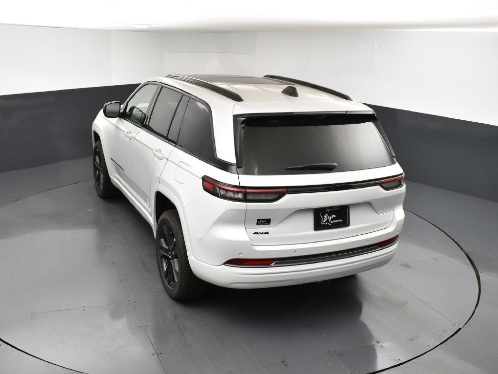 2027 Jeep Grand Cherokee Limited Reserve