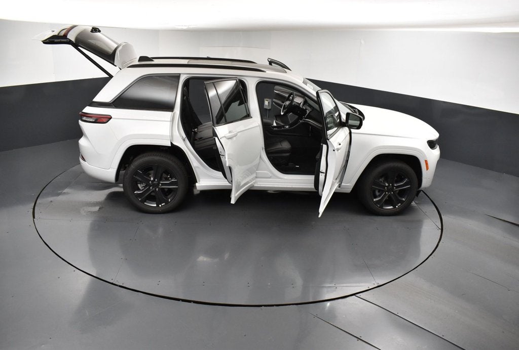2027 Jeep Grand Cherokee Limited Reserve