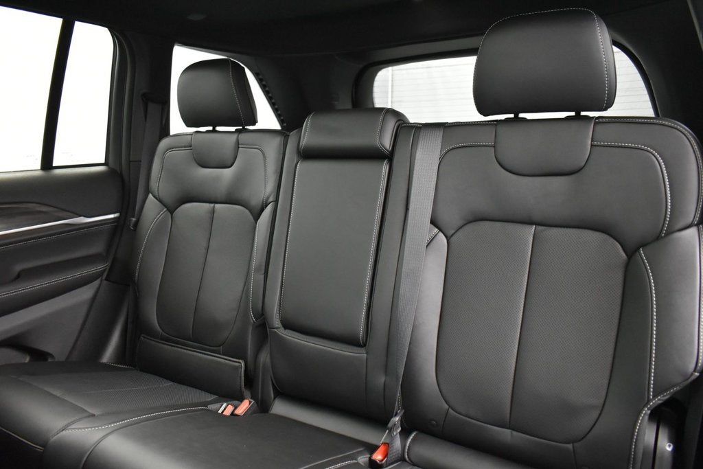 2027 Jeep Grand Cherokee Limited Reserve