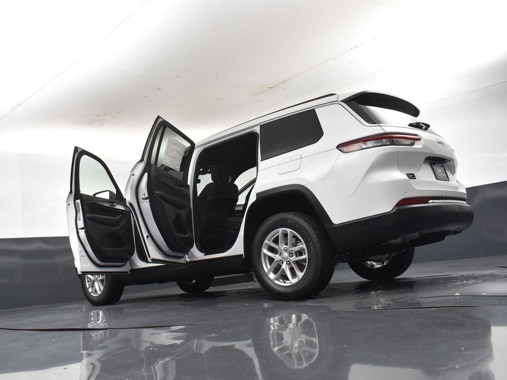 2025 Jeep Grand Cherokee GRAND CHEROKEE L LAREDO X 4X2