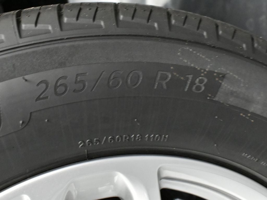 2025 Jeep Grand Cherokee GRAND CHEROKEE L LAREDO X 4X2