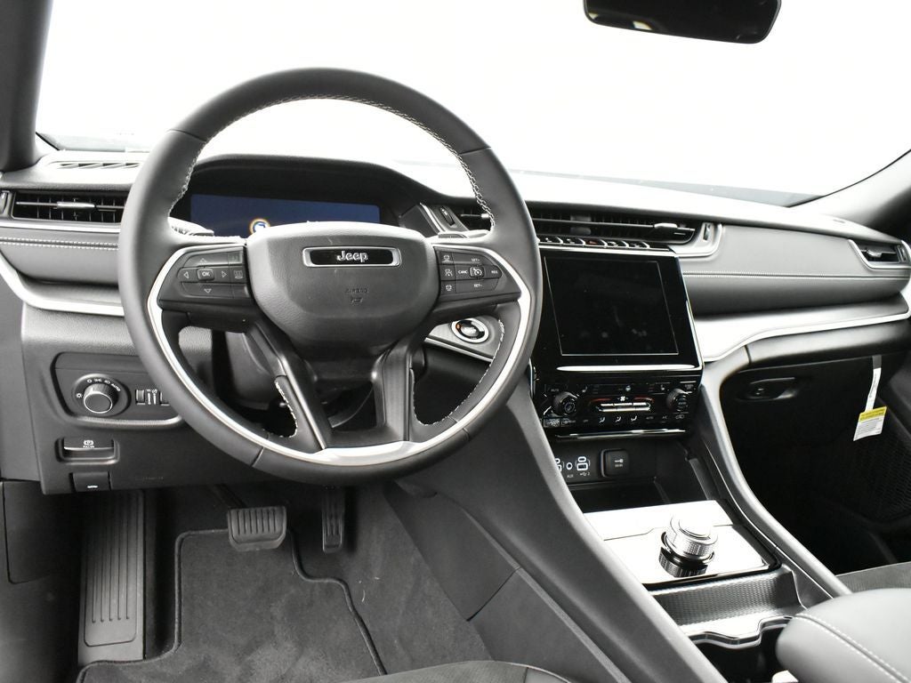 2025 Jeep Grand Cherokee GRAND CHEROKEE L ALTITUDE X 4X2