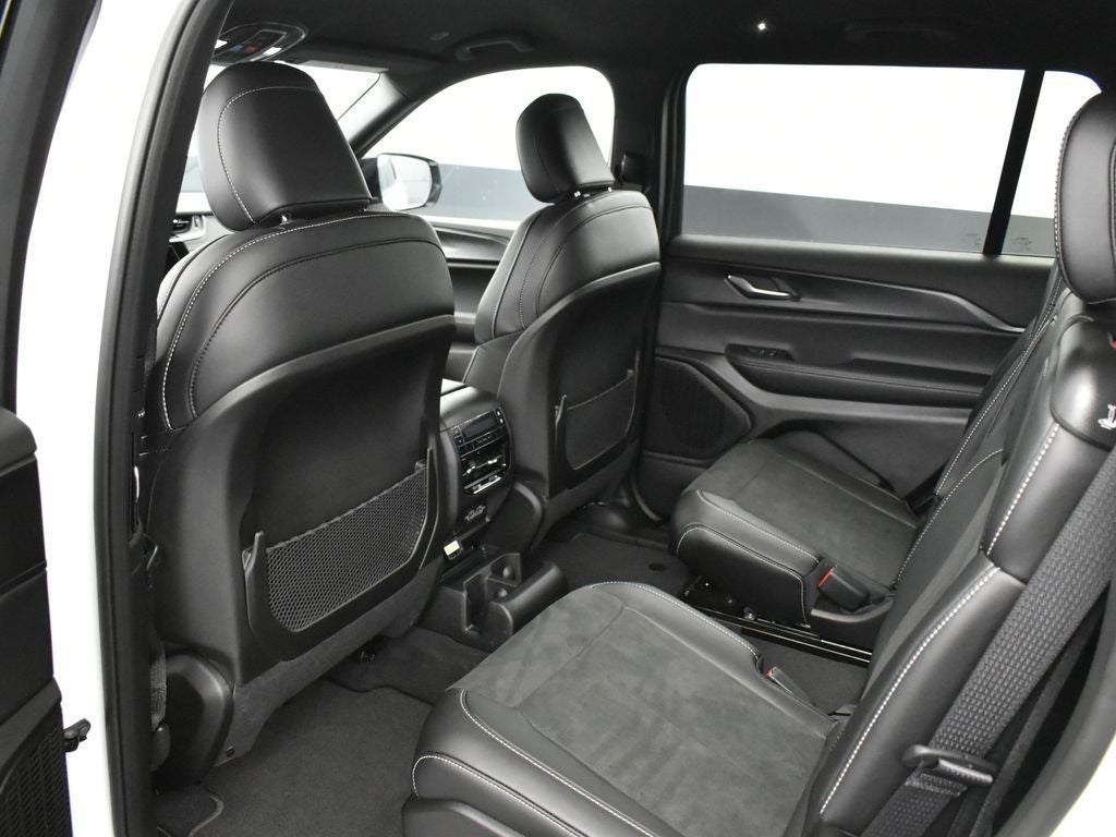 2025 Jeep Grand Cherokee GRAND CHEROKEE L ALTITUDE 4X2