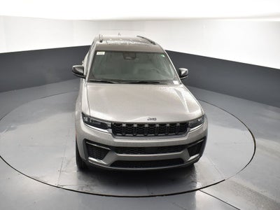 2027 Jeep Grand Cherokee Laredo Altitude