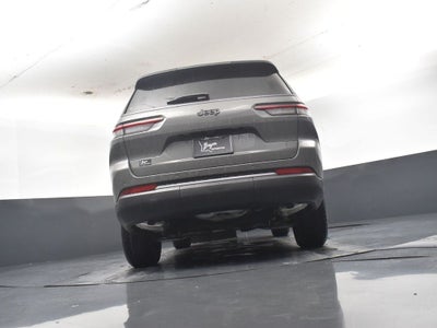 2027 Jeep Grand Cherokee Laredo Altitude