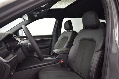 2027 Jeep Grand Cherokee Laredo Altitude