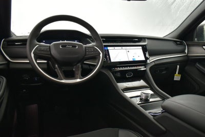 2027 Jeep Grand Cherokee Laredo Altitude