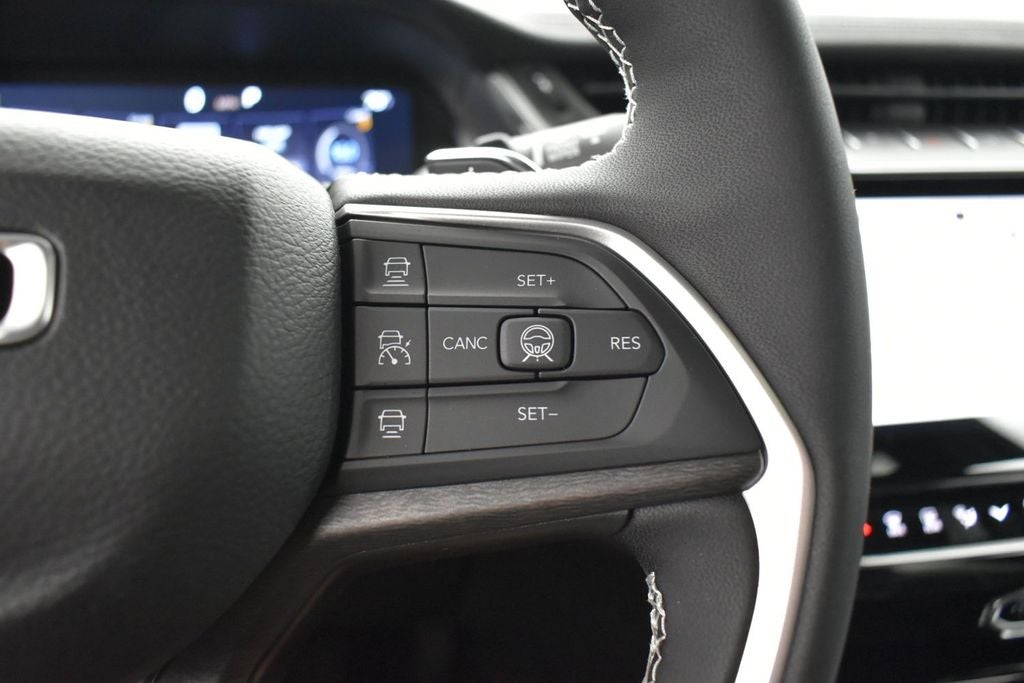 2027 Jeep Grand Cherokee Laredo Altitude
