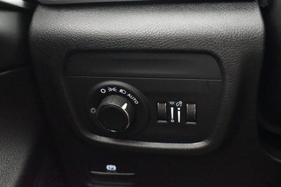 2027 Jeep Grand Cherokee Laredo Altitude