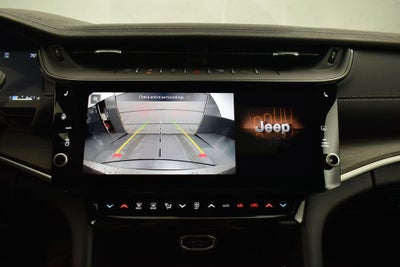 2027 Jeep Grand Cherokee Laredo Altitude