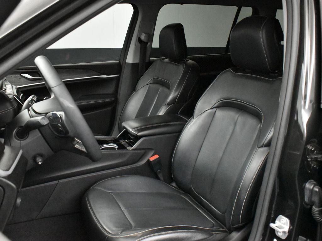 2023 Jeep Grand Cherokee L Limited 4x2