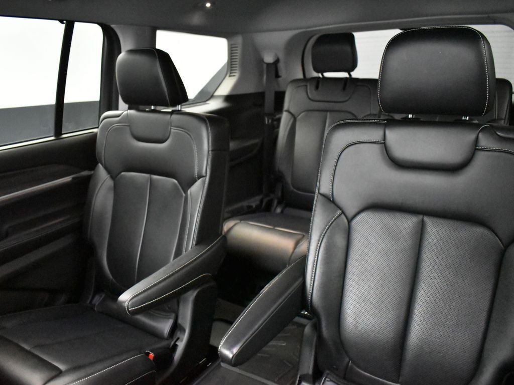 2023 Jeep Grand Cherokee L Limited 4x2