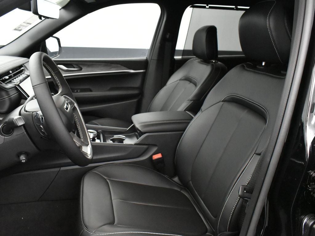 2025 Jeep Grand Cherokee L Limited 4x2