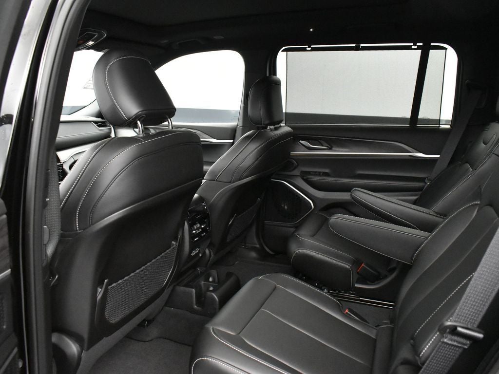 2025 Jeep Grand Cherokee L Limited 4x2