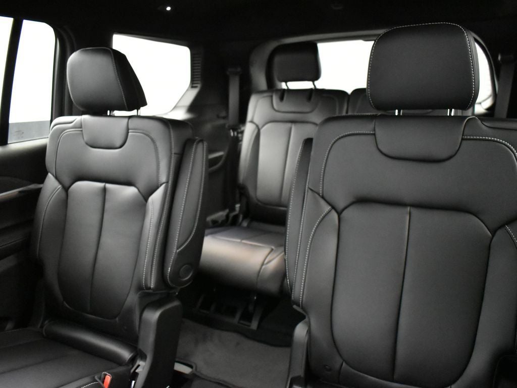 2025 Jeep Grand Cherokee GRAND CHEROKEE L LIMITED 4X2