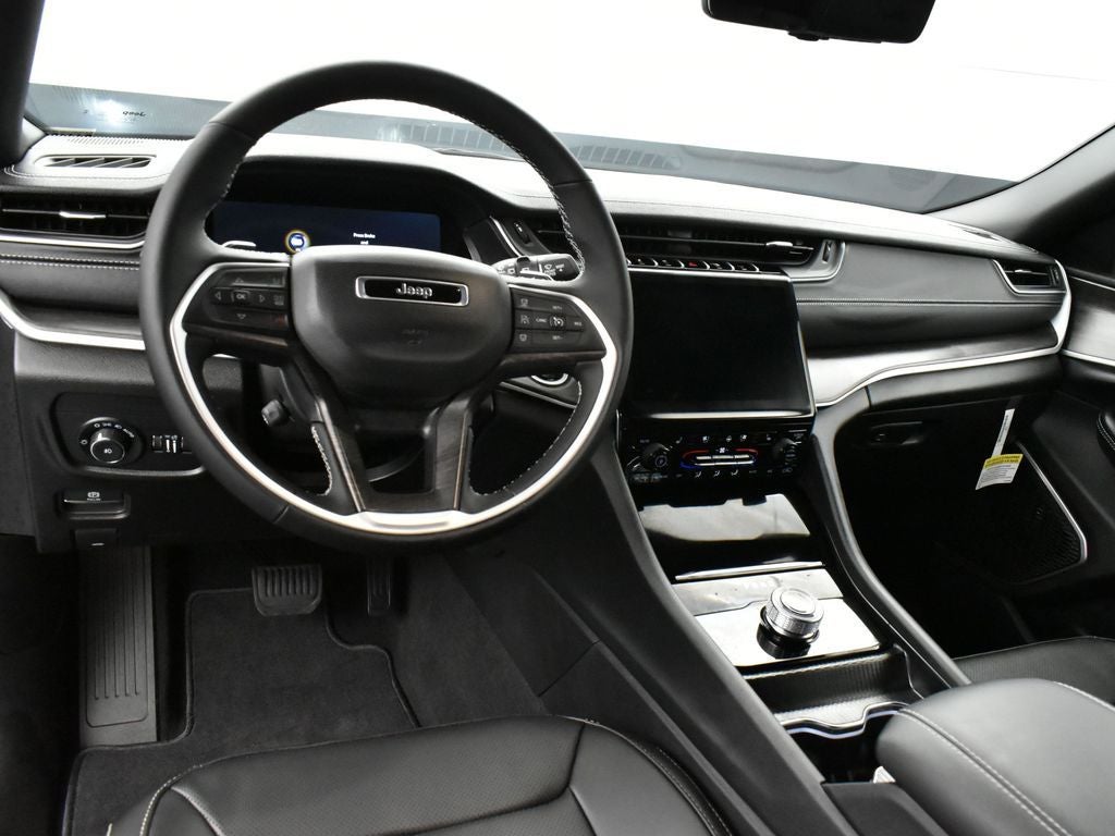 2025 Jeep Grand Cherokee GRAND CHEROKEE L LIMITED 4X2