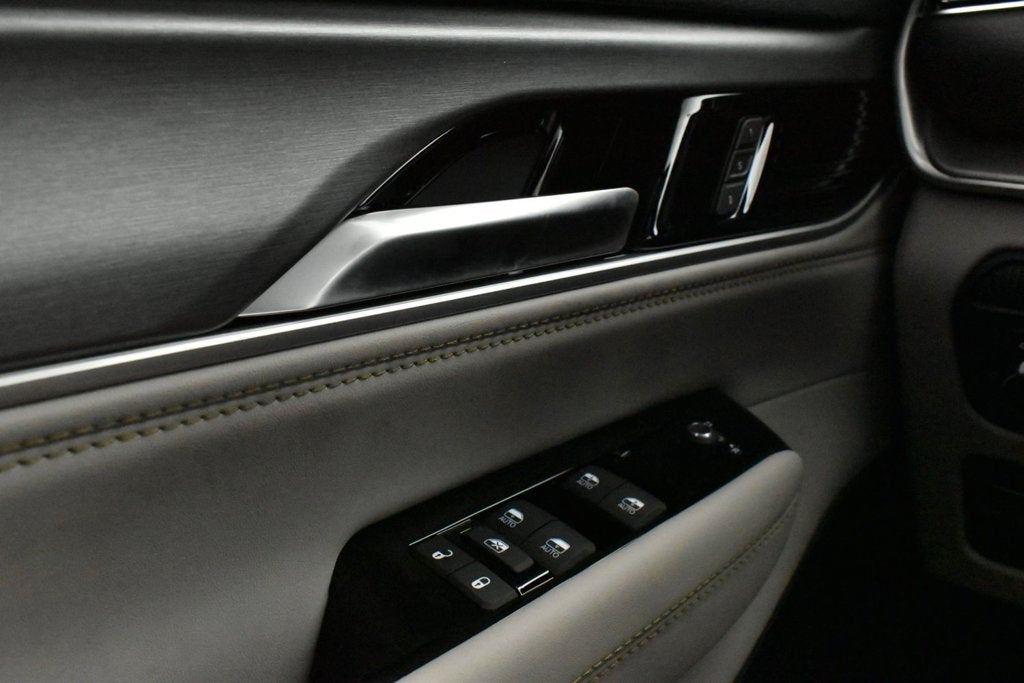 2027 Jeep Grand Wagoneer GRAND WAGONEER 4X2