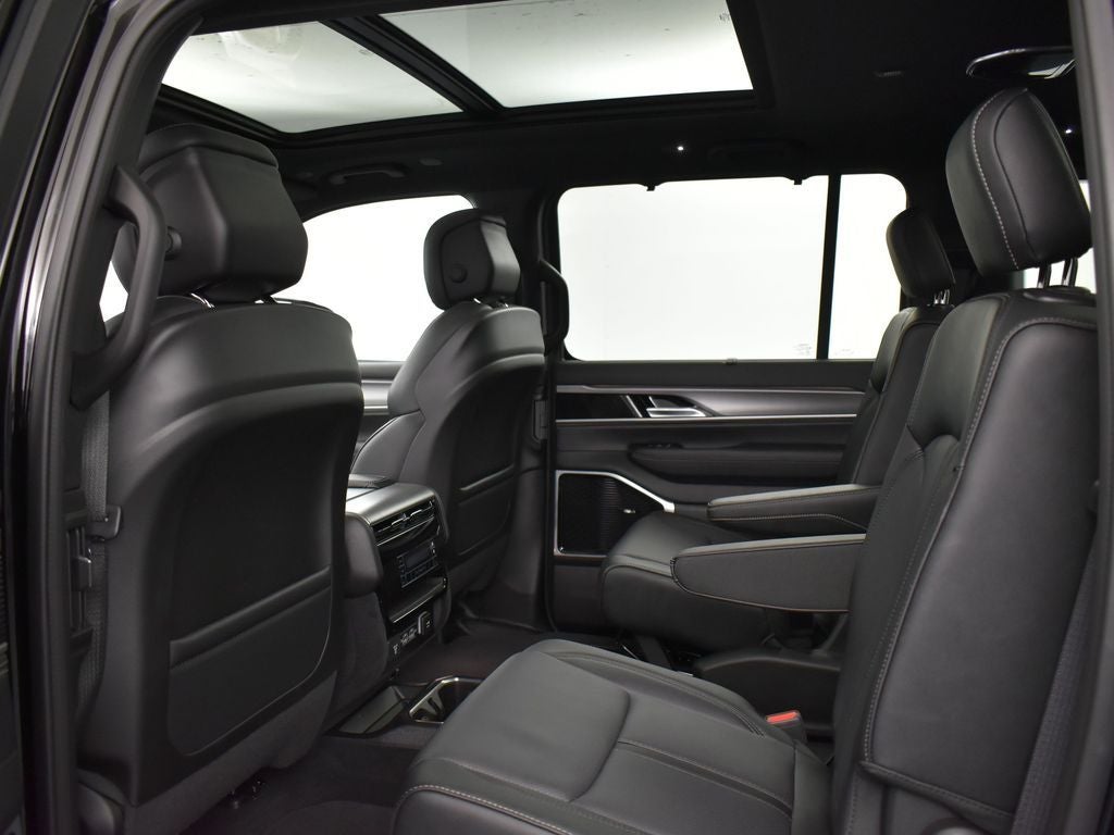 2026 Jeep Grand Wagoneer GRAND WAGONEER LIMITED RESERVE 4X4