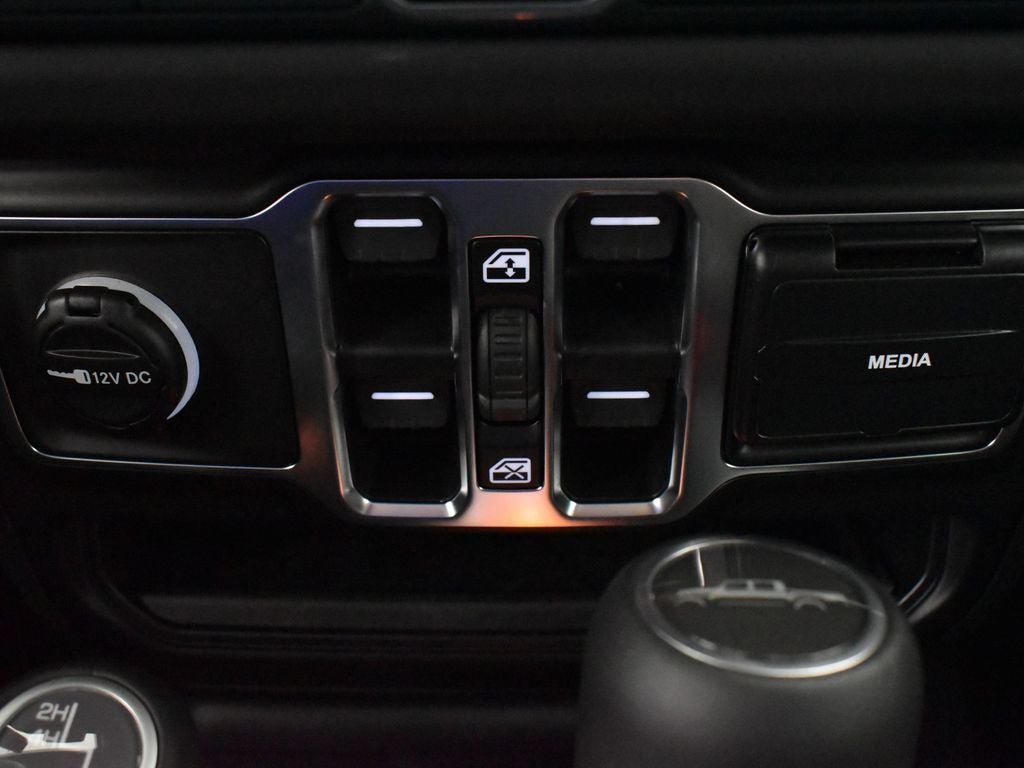 2026 Jeep Gladiator GLADIATOR SAHARA 4X4